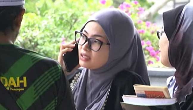 Nur-Farahanis-Ezatty-Adli-Netizens-condemned-on-the-bogus-dentist