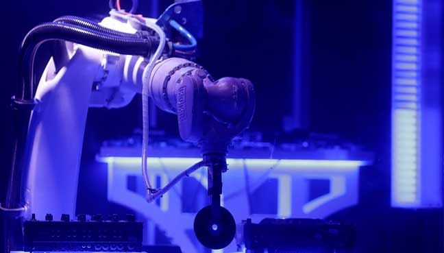 robot-dj