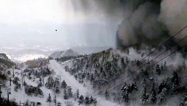 The eruption of Mt Kusatsu-Shirane caused an avalanche that killed one person.