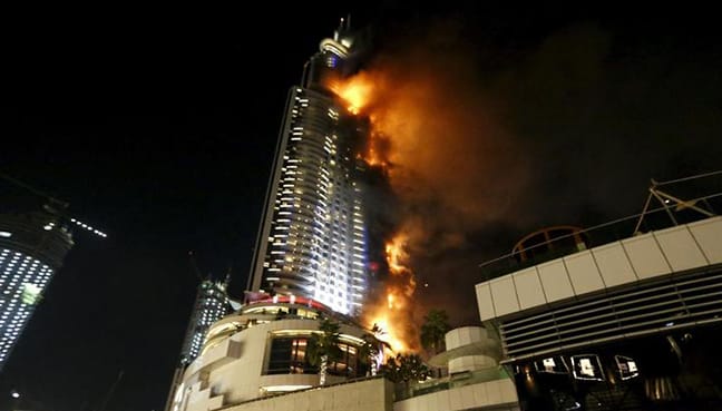 Hotel 5 bintang dekat Burj Dubai terbakar