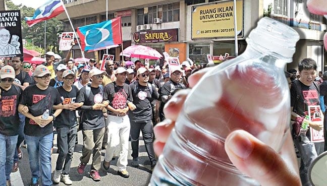 Demo GST: Penjual air bersaing sengit, vuvuzela tiada sambutan