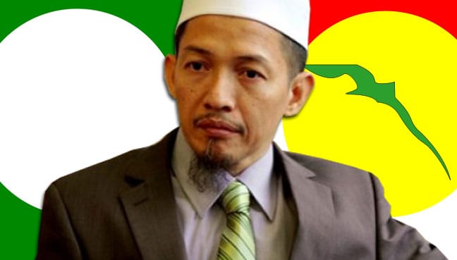 Nik-Mohamad-Abduh_pas_umno_600