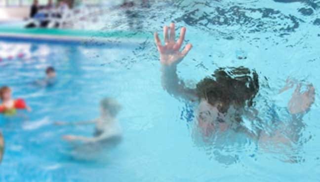 12-year-old girl drowns in hotel swimming pool
