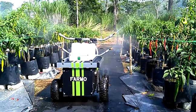 Petani alaf baru guna robot untuk bertani, berkebun