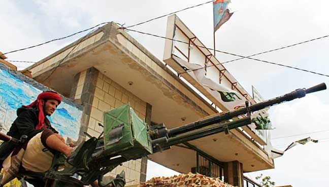 Saudi, UAE envoys bid to end standoff in Yemen’s Aden