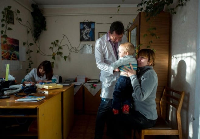Ukrainian doctor struggles with lack of resources