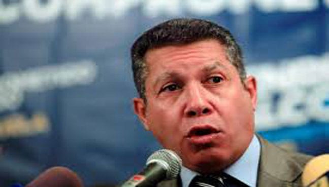 Maduro challenger promises US dollar giveaway for Venezuelans
