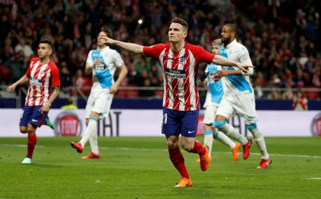 Gameiro penalty edges Atletico past Deportivo, closer to Barca