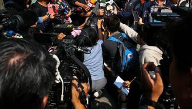 Berhentilah mengampu, Anwar beritahu media