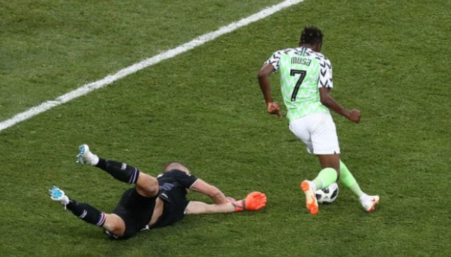 Nigeria bounce back at World Cup to beat Iceland 2-0