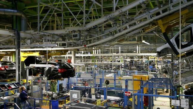 German factories hit higher gear, but backdrop uncertain