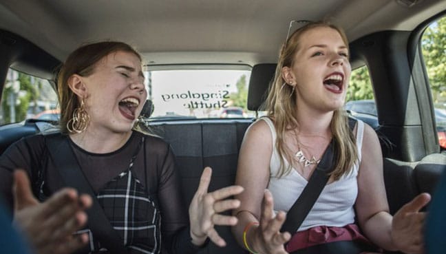Pay with a song: sing or the engine stops in Finnish karaoke taxi