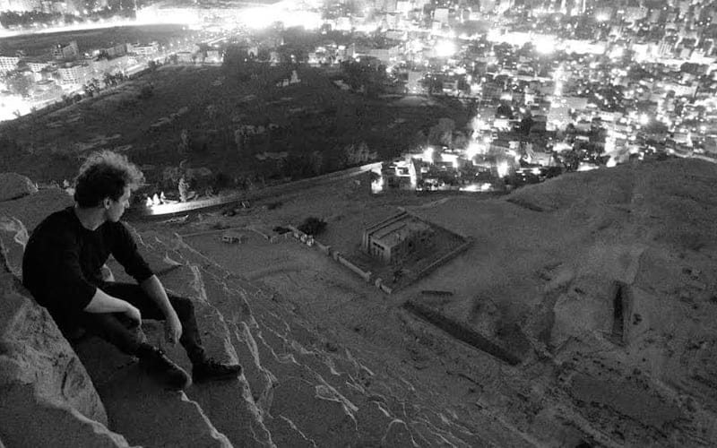 Warga Mesir berang pasangan Denmark bogel di puncak piramid