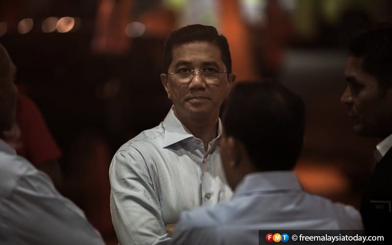 Azmin akan jumpa Sarawak bincang cukai jualan petroleum