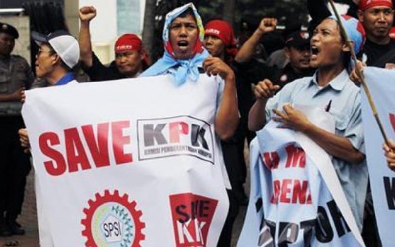 76% rakyat Indonesia mahu Jokowi batal undang-undang kawal KPK