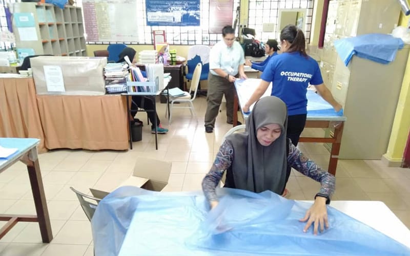Johor doctors’ group churns out protective gear for frontliners