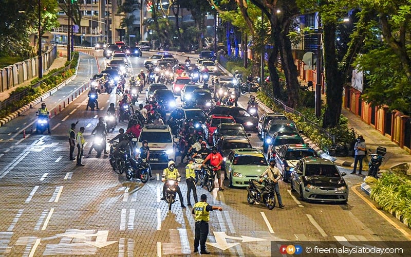 25 kereta disita ubah suai ekzos