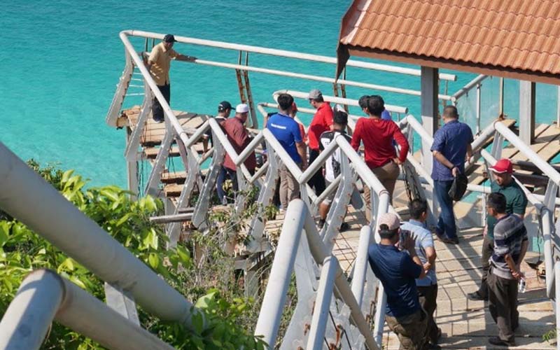 Jangan roboh tangga kincir angin Pulau Perhentian Kecil, desak pelancong