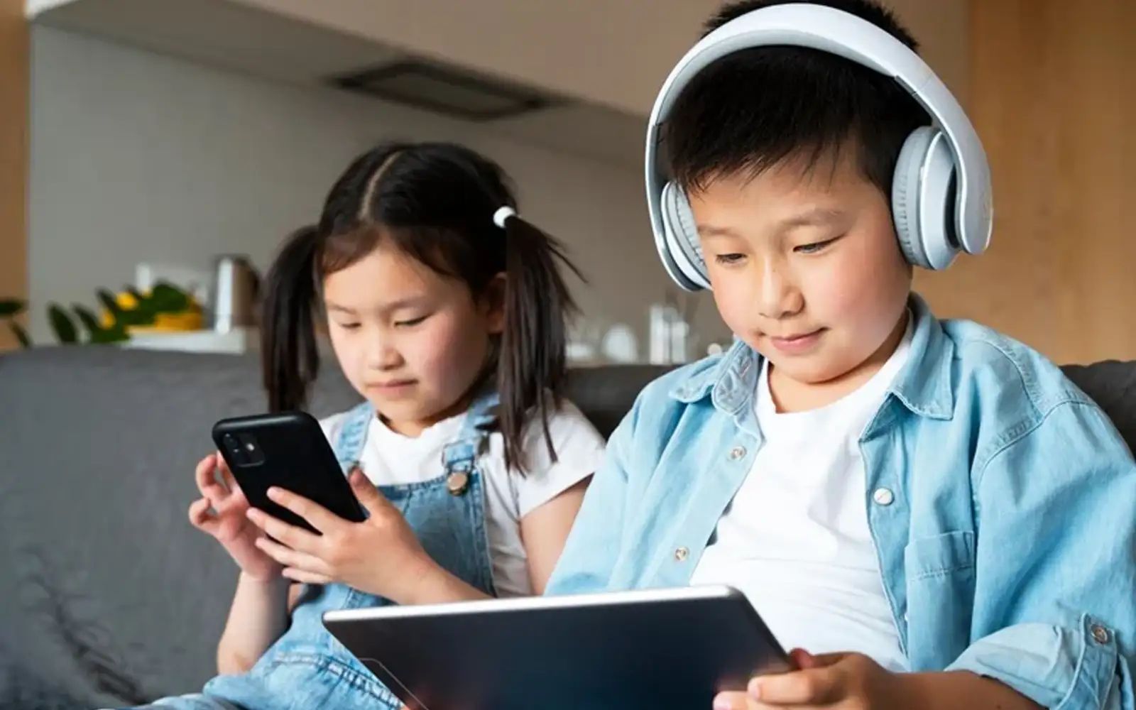 Over half of Gen Alpha kids spend up to 4 hours a day on social media