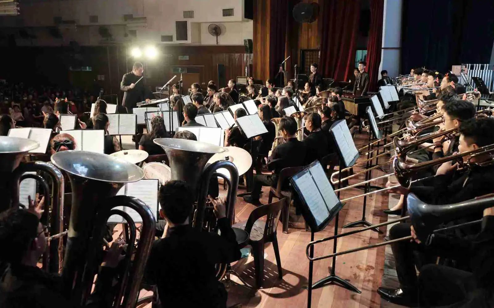 Support refugees and local talent at ‘Refugeastra’