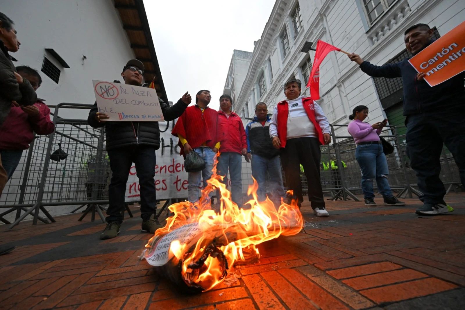 Hundreds protest against fuel price hikes in Ecuador