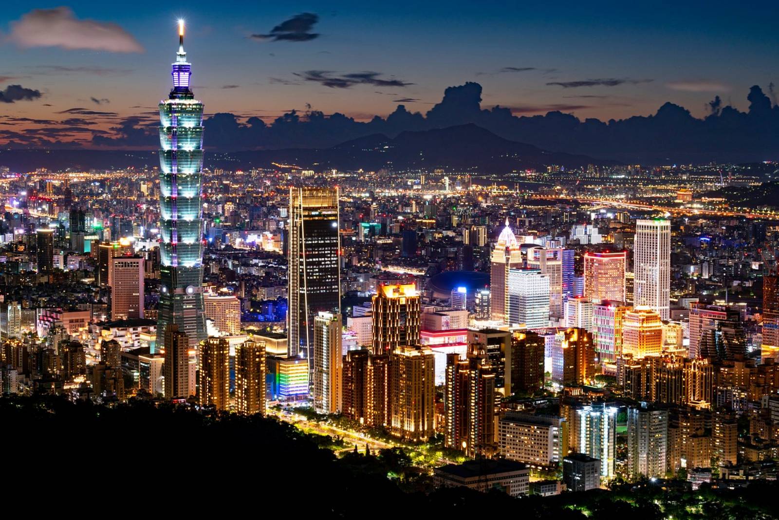 Taiwan sets growth goals, seeks US$1 trillion economy by 2028