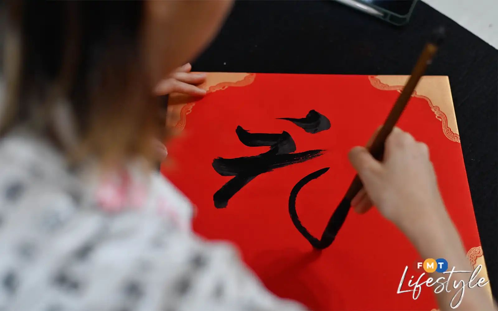 INTERVIEW VIVIAN CHINESE CALLIGRAPHY-NIUNIU'S GALLERY