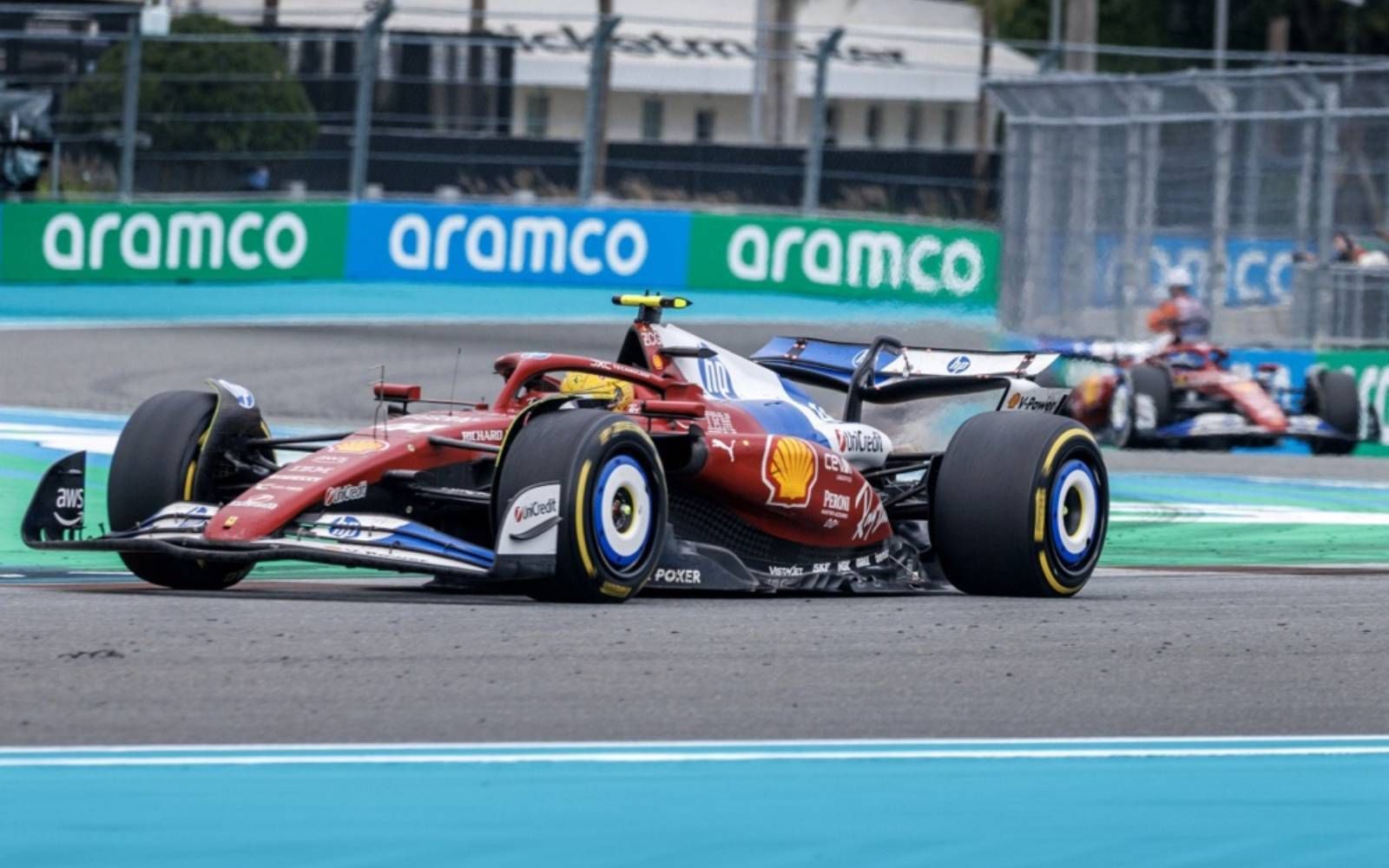 Sarcastic Hamilton tells Ferrari to take a tea-break