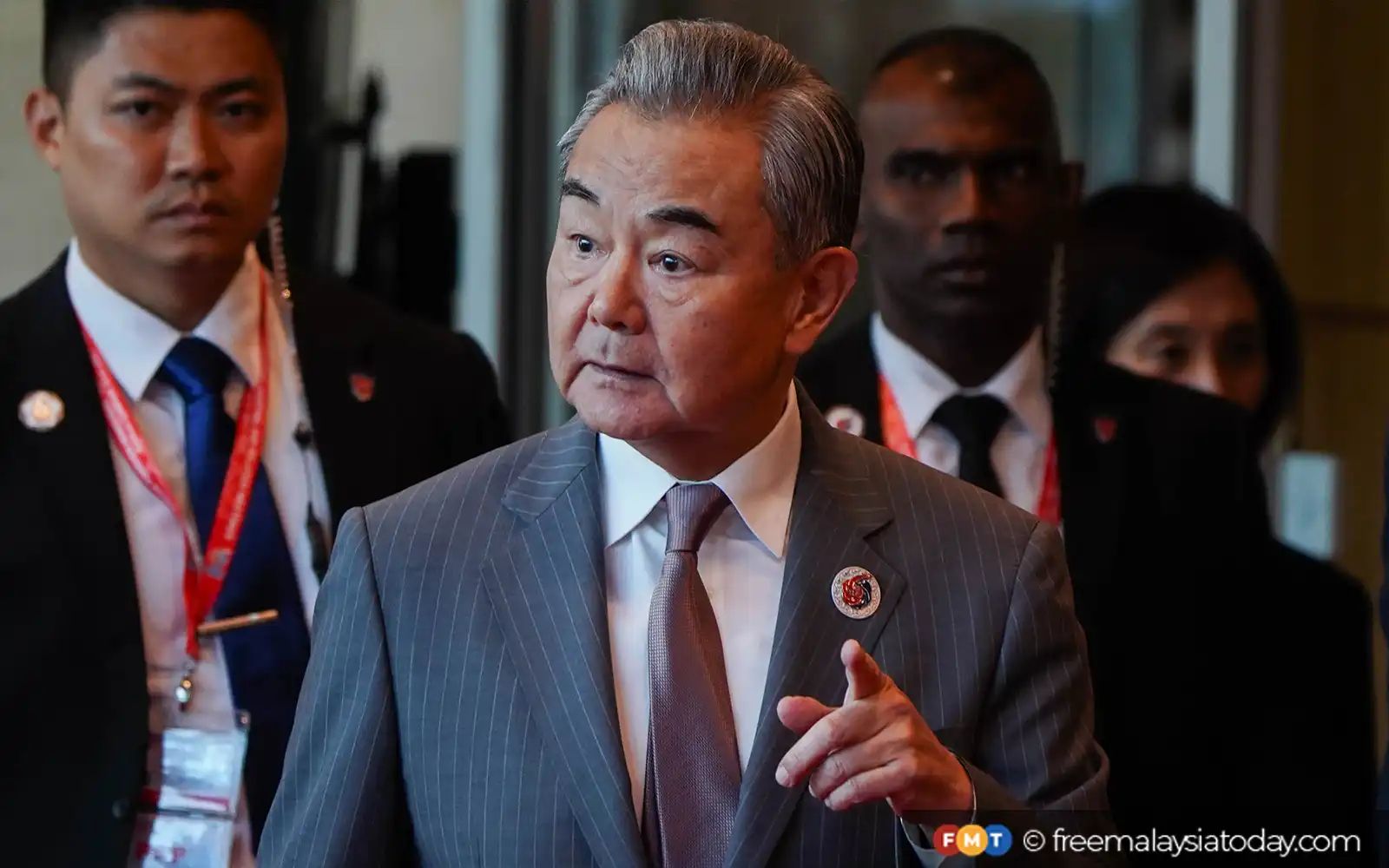 China welcomes Cambodia-Thailand ceasefire, plans talks