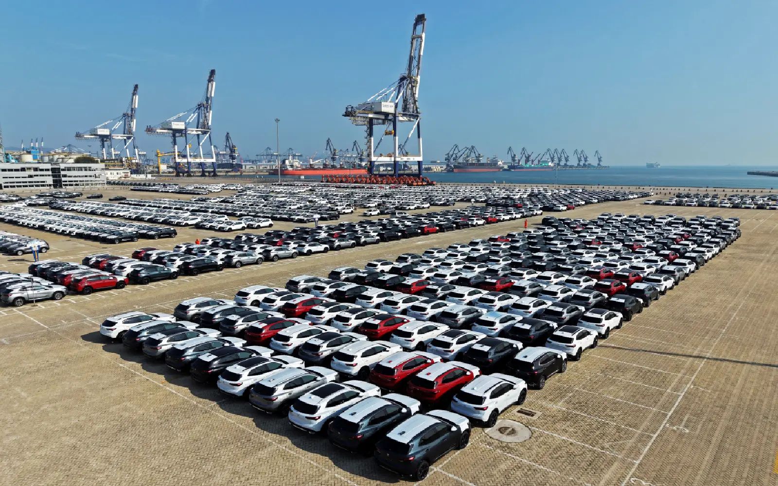 China says retail sales, industrial production growth slowed in October