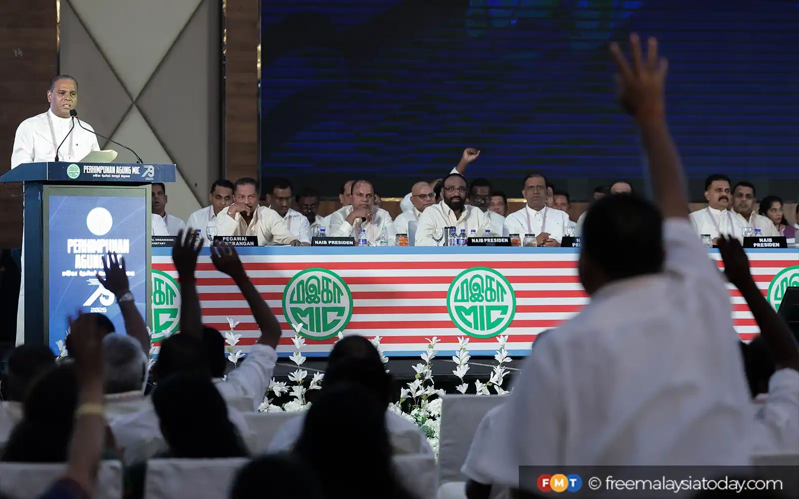 PRESS CONFERENCE PERHIMPUNAN AGUNG MIC