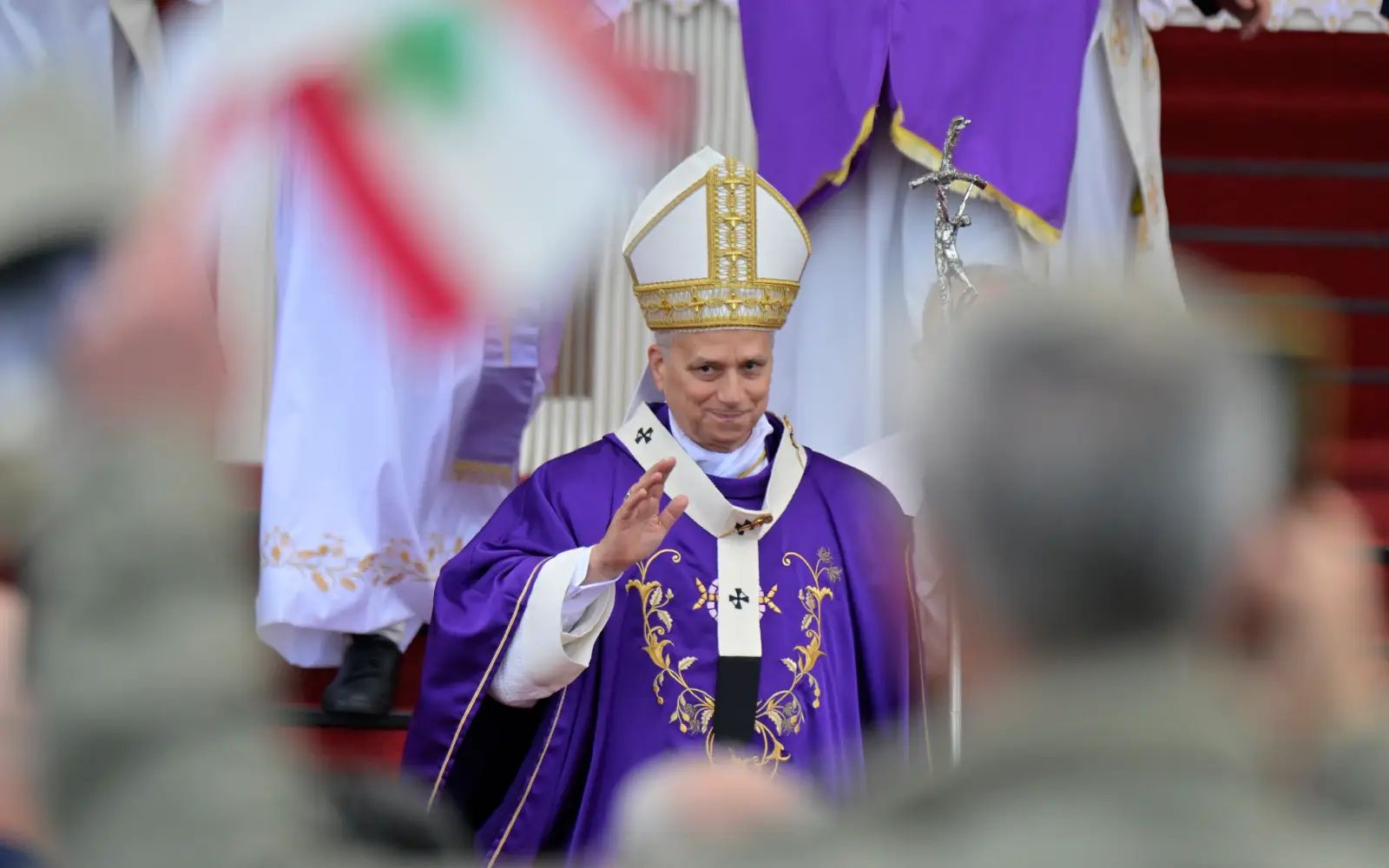 Pope urges Middle East to reject ‘horror of war’ at end of first overseas trip