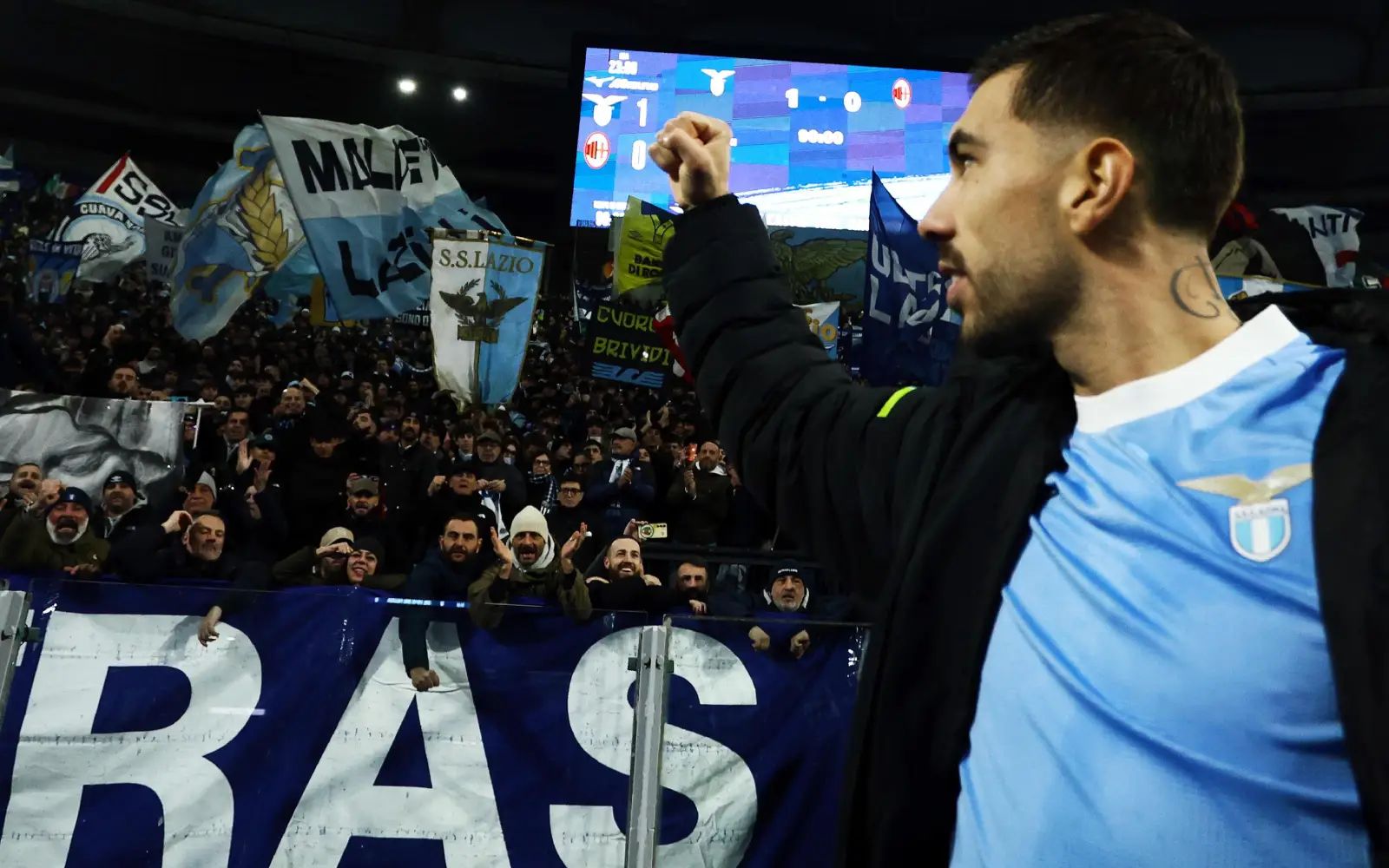 Lazio beat AC Milan to reach Italian Cup quarter-finals