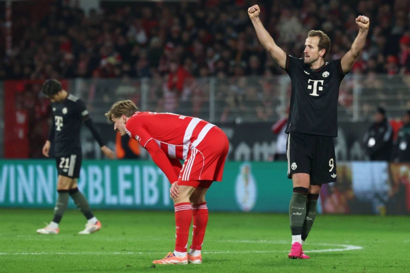 Kane and Bayern keep Union at bay to reach German Cup quarters