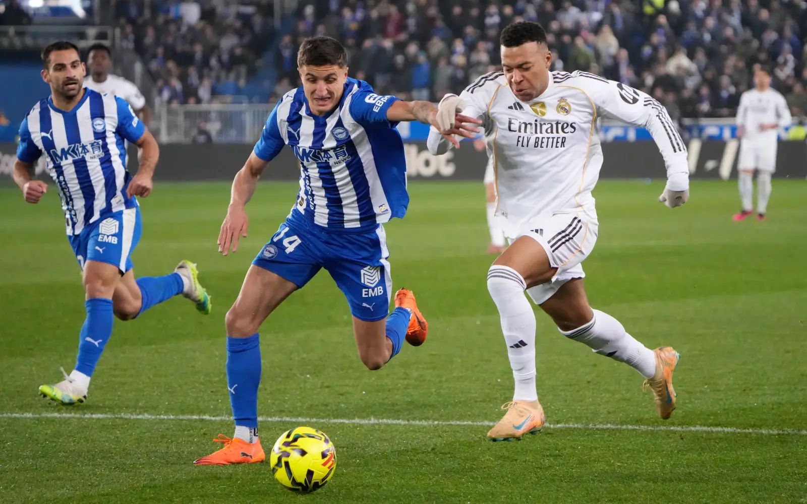 Rodrygo scrapes Real Madrid win at Alaves