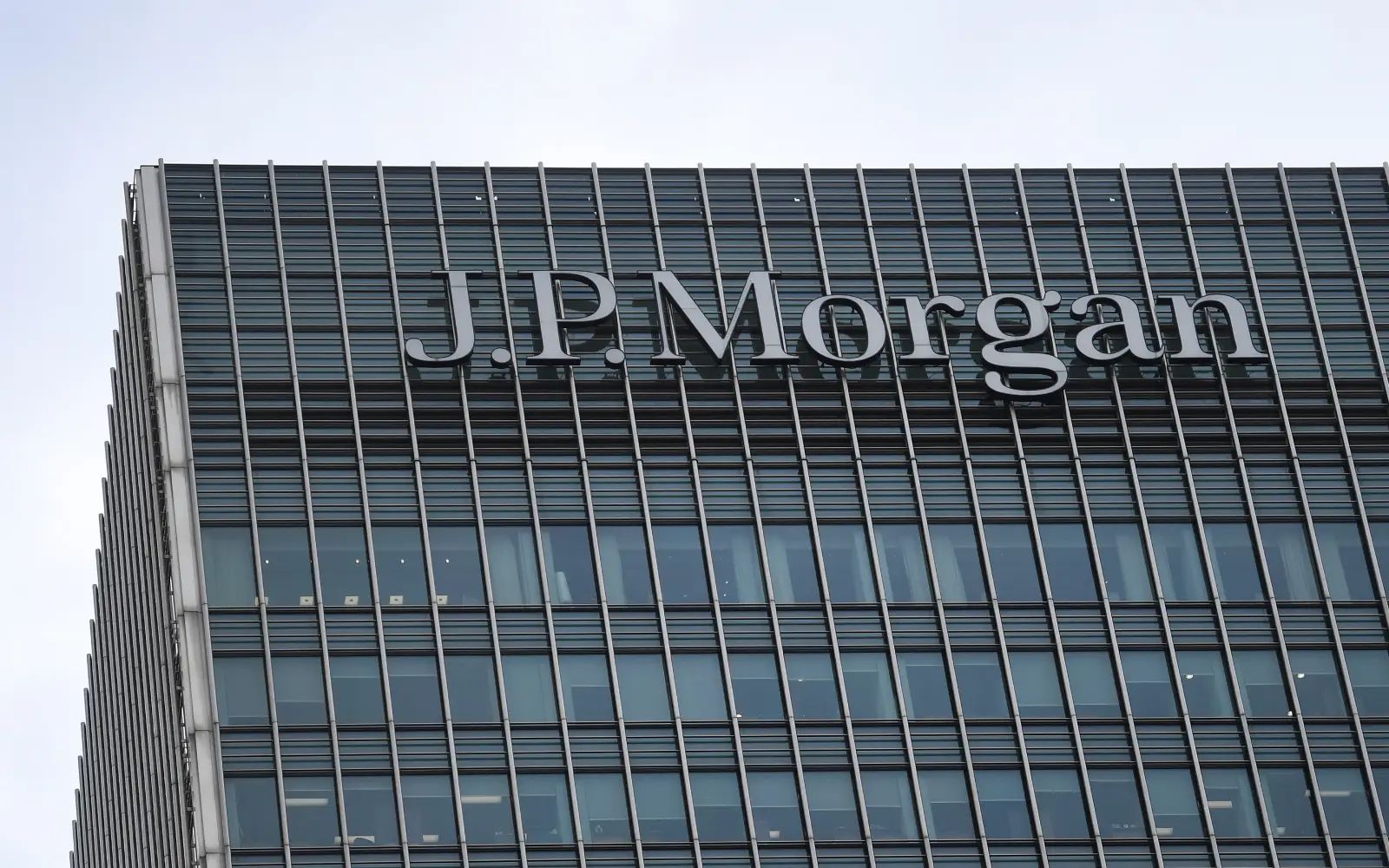 JP Morgan forecasts 2027 Fed hike; Barclays, Goldman postpone rate cut calls