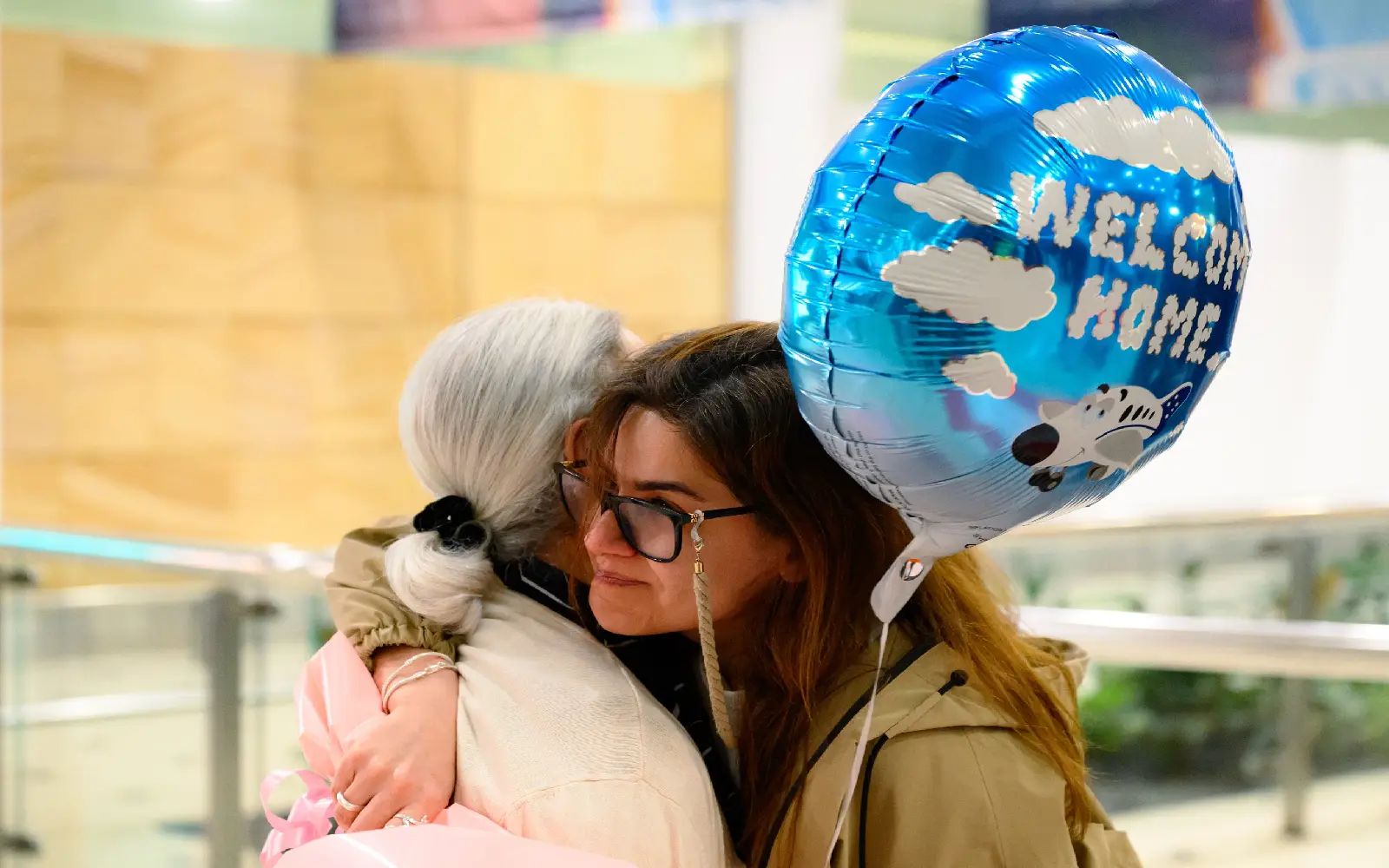 Gulf carriers resume limited flights, but missile fire fuels uncertainty