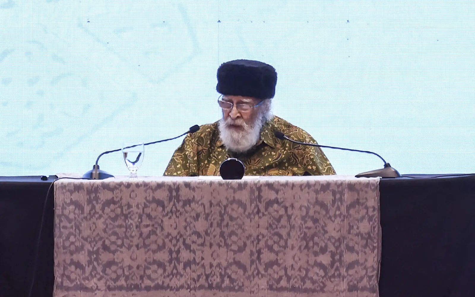 Syed Muhammad Naquib Al-Attas meninggal dunia