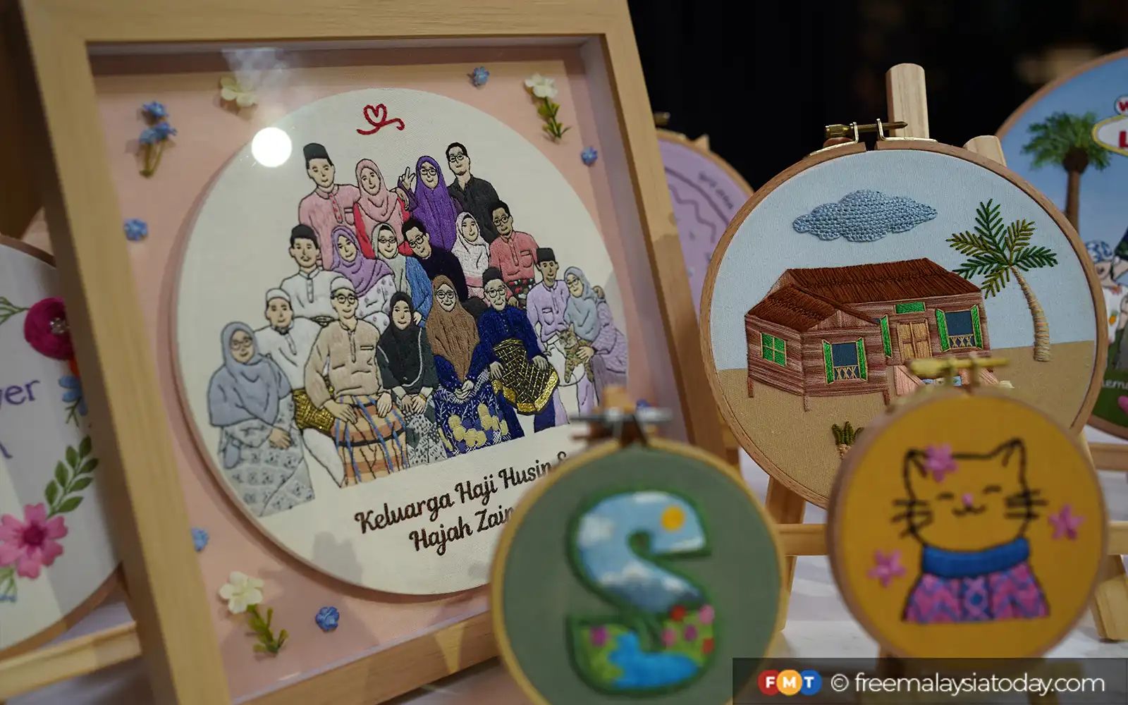 Sulam Tangan Siti Jadi Hobi Lumayan