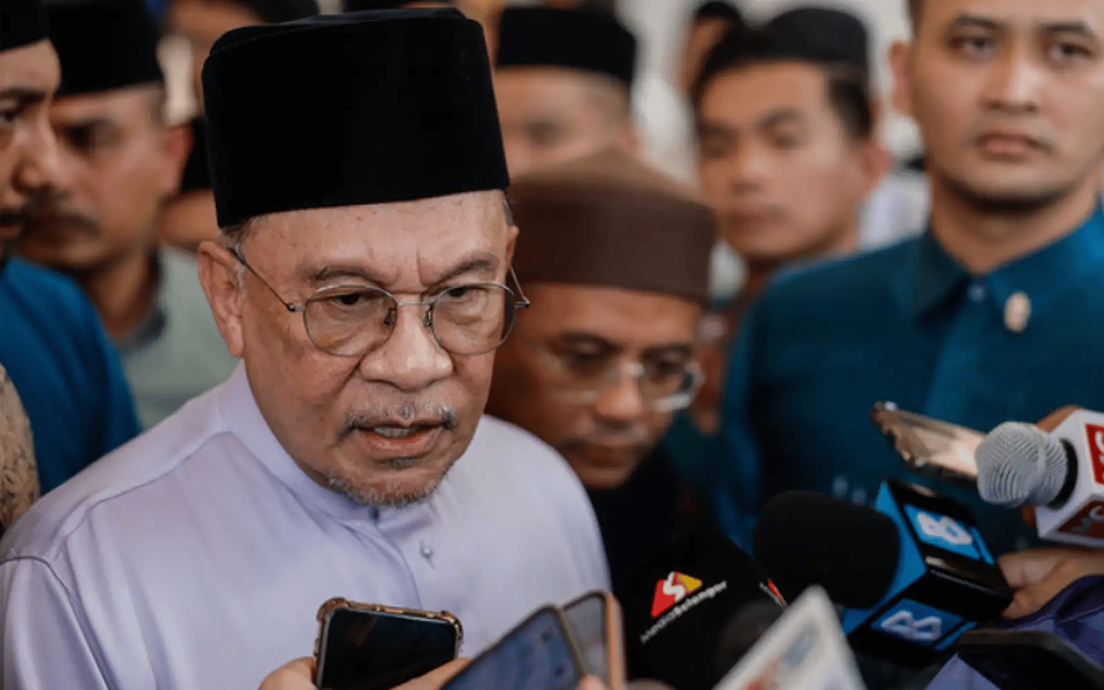 Anwar to call for meeting with all state, party heads on Mideast conflict