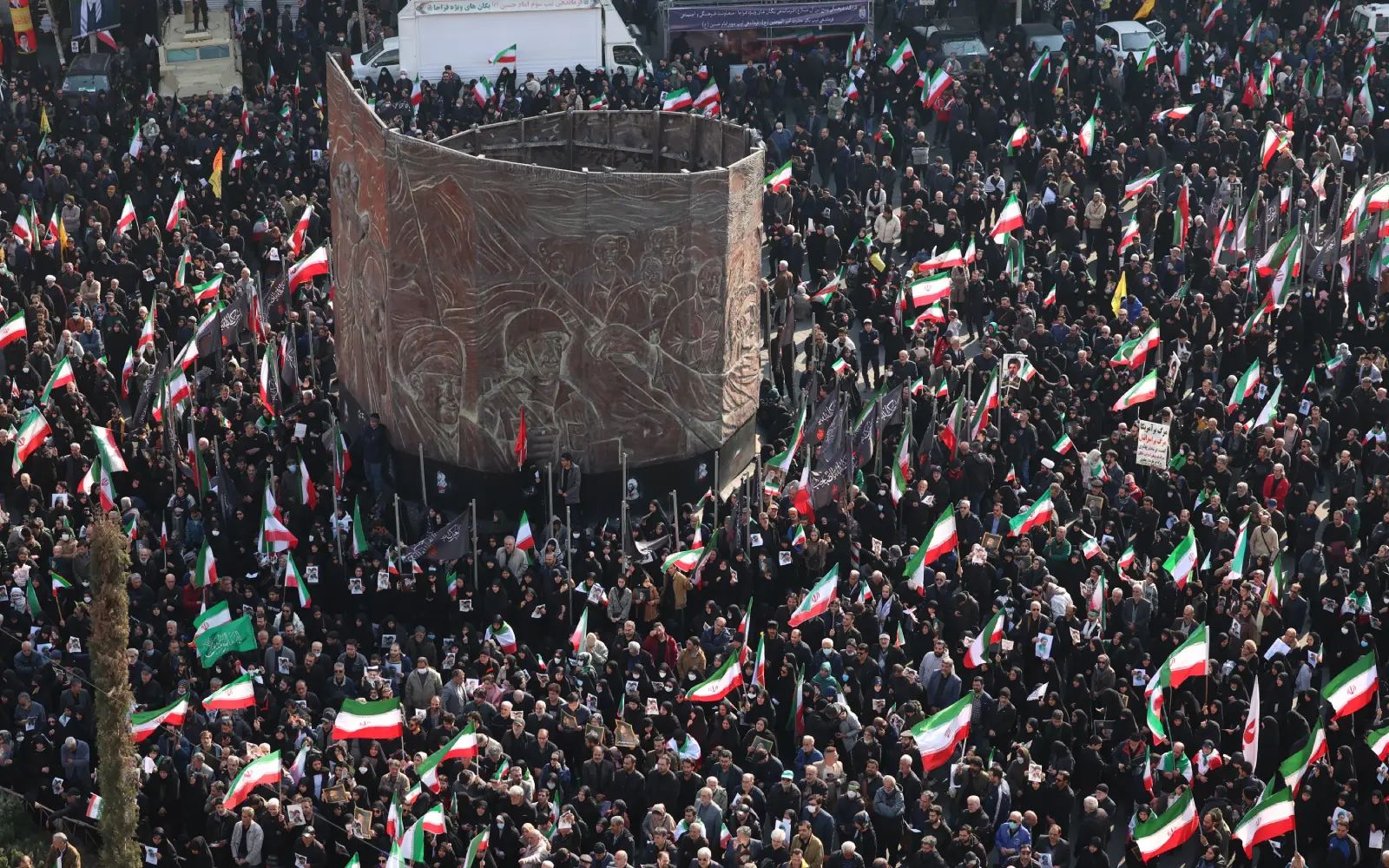 Crowds rally to pledge allegiance to Iran’s new leader as US, Israel war rages