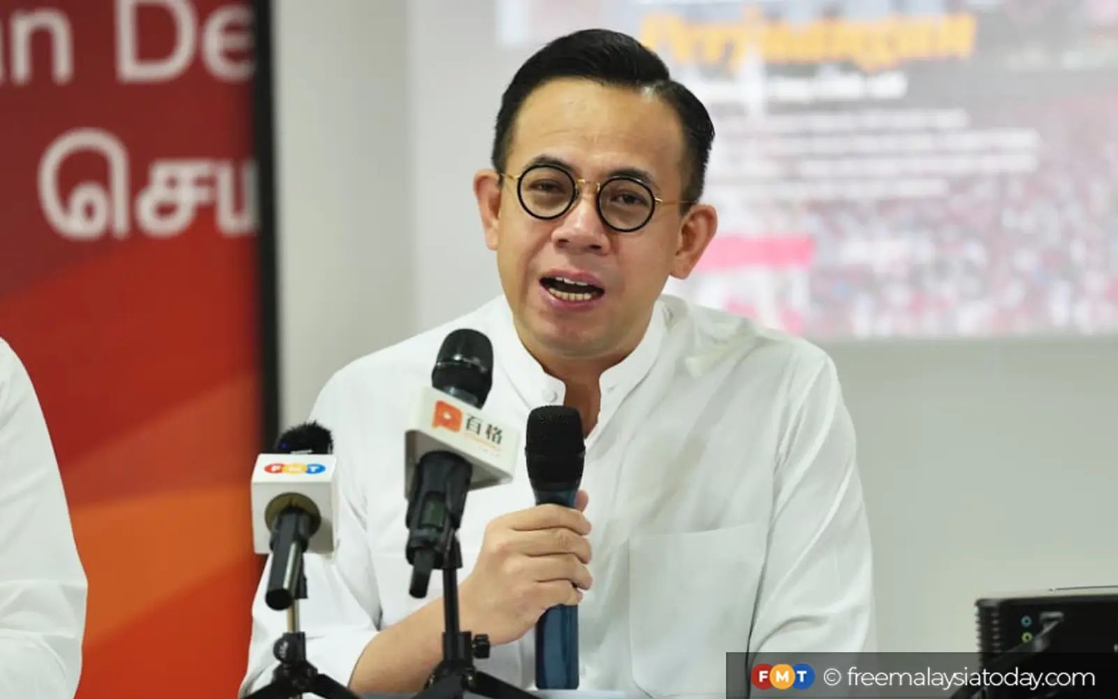 Saya sentiasa bersama pekerja, kata Sim susulan pertikaian perusahaan