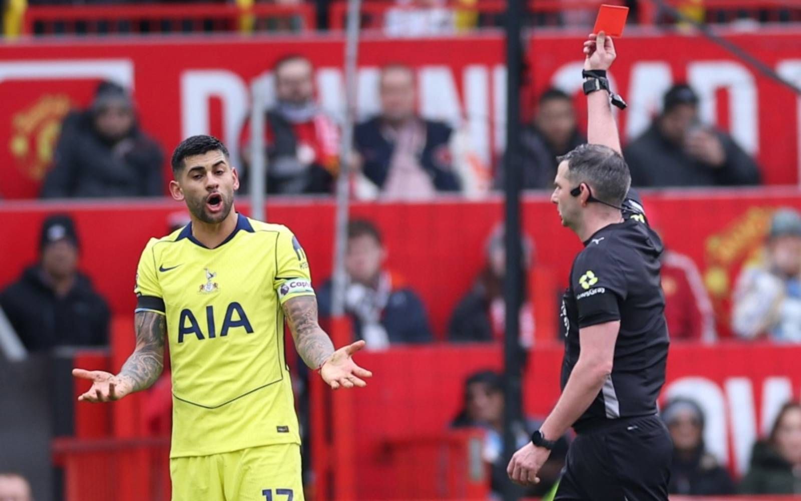 Atletico boss Simeone defends Spurs star Romero