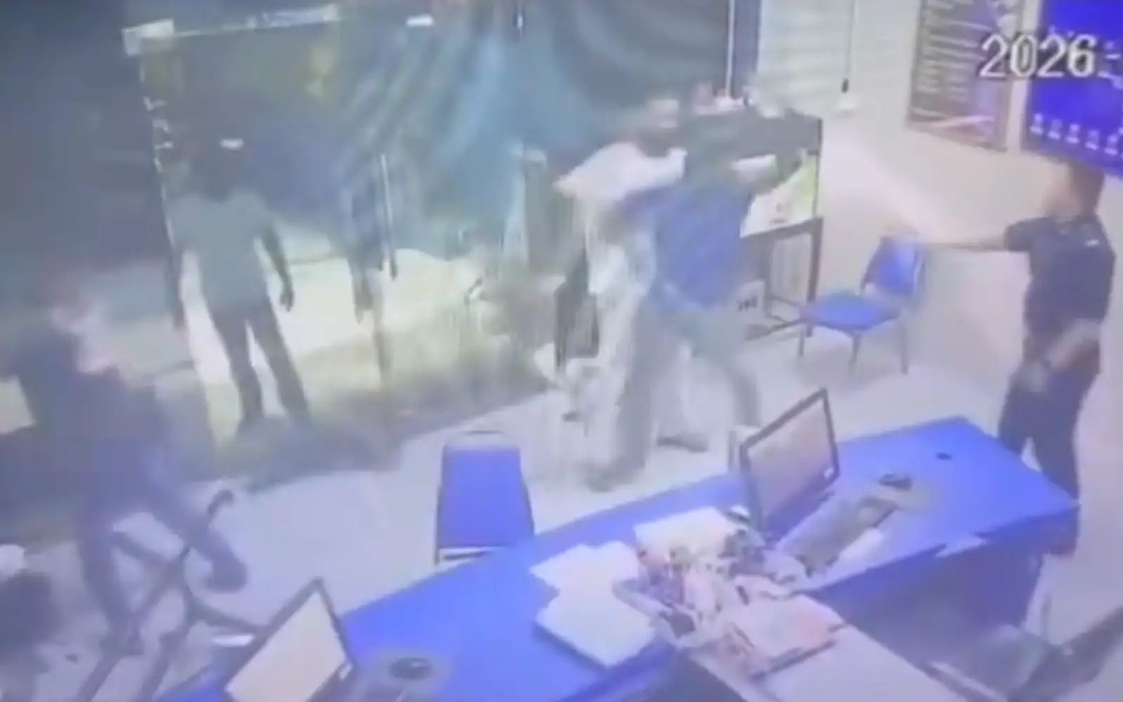 Gaduh di Balai Polis Meru, 8 lelaki ditahan