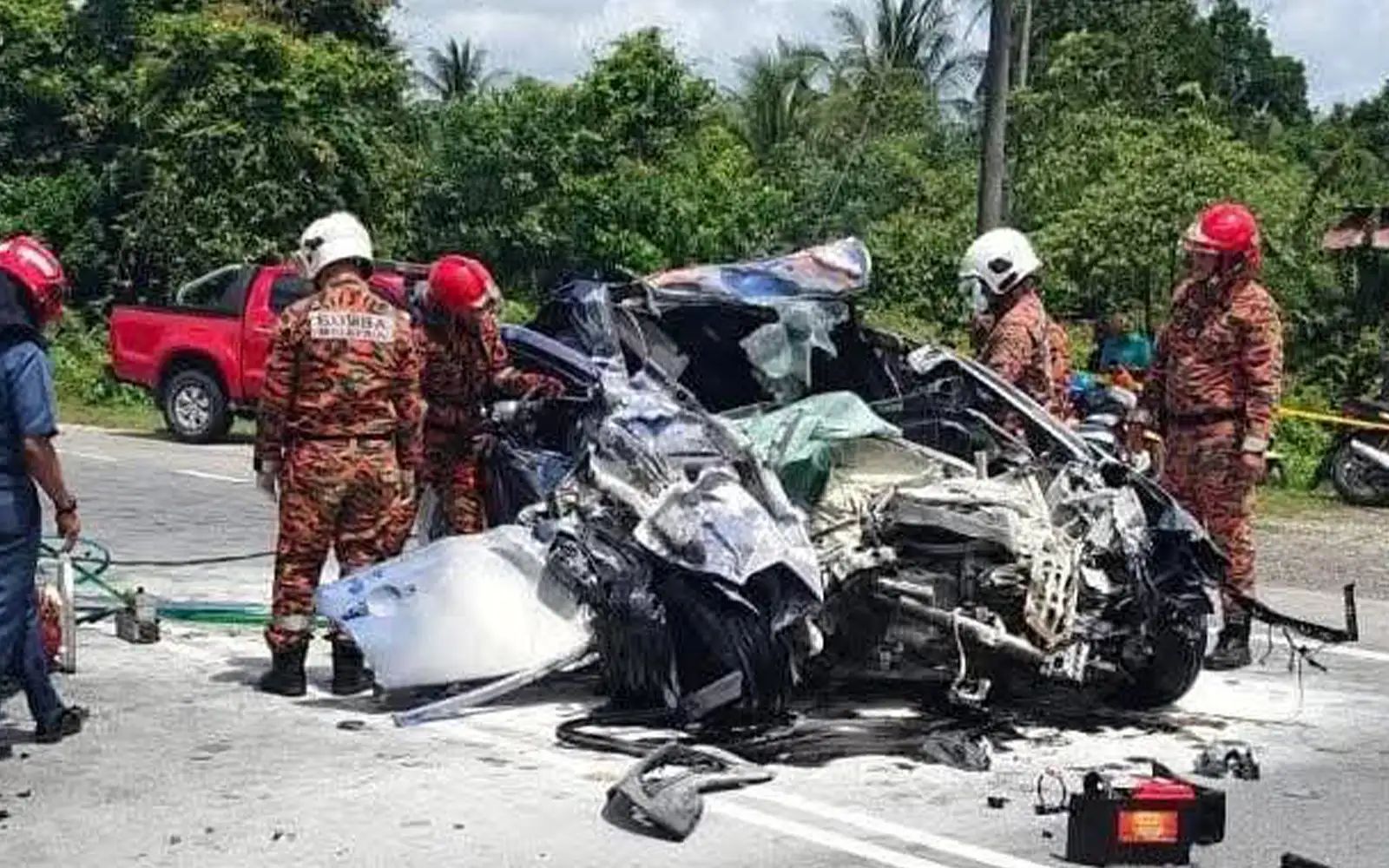 2 anggota tentera maut kemalangan ketika pulang ke kampung