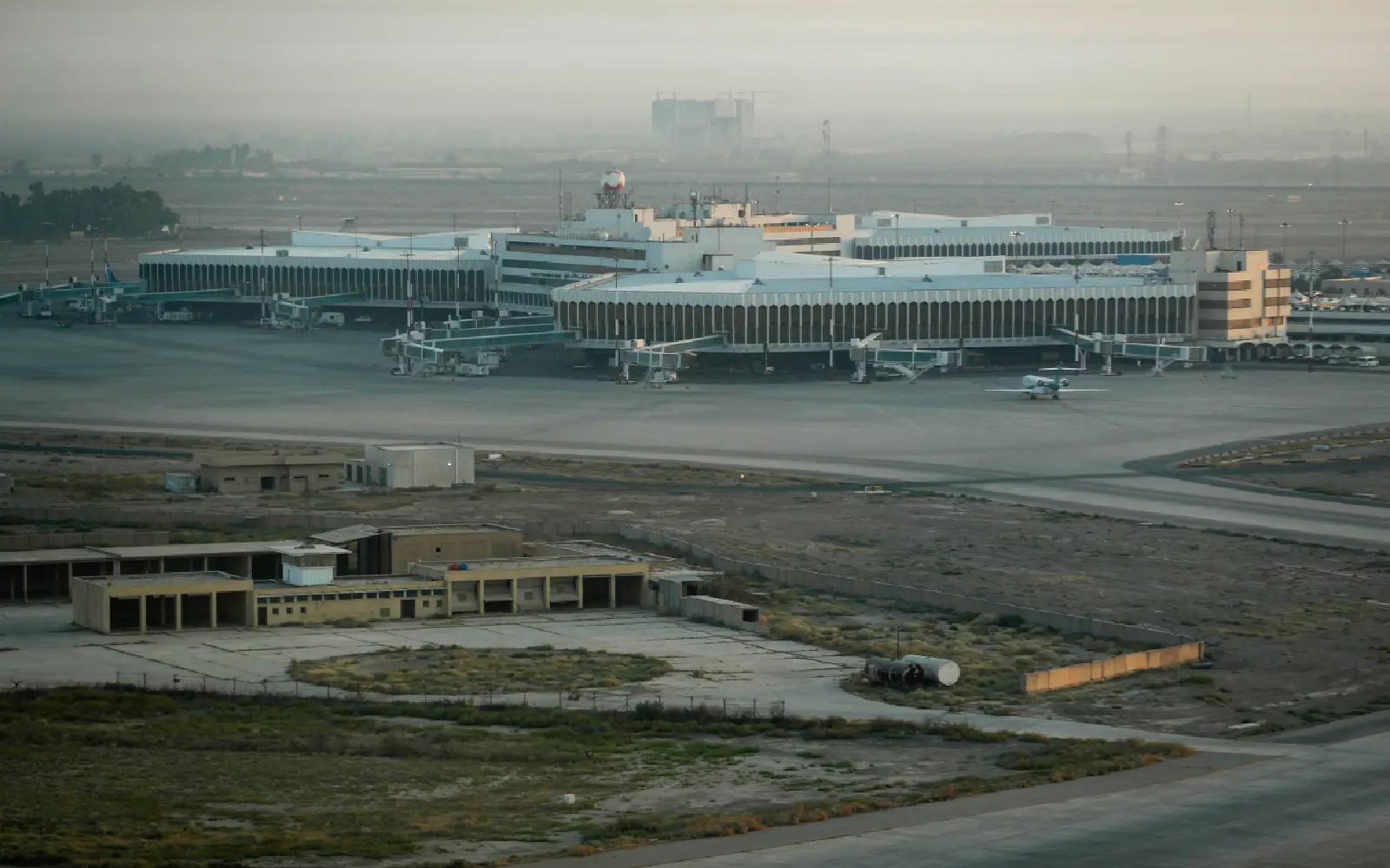 Five wounded in rocket attack on Baghdad airport