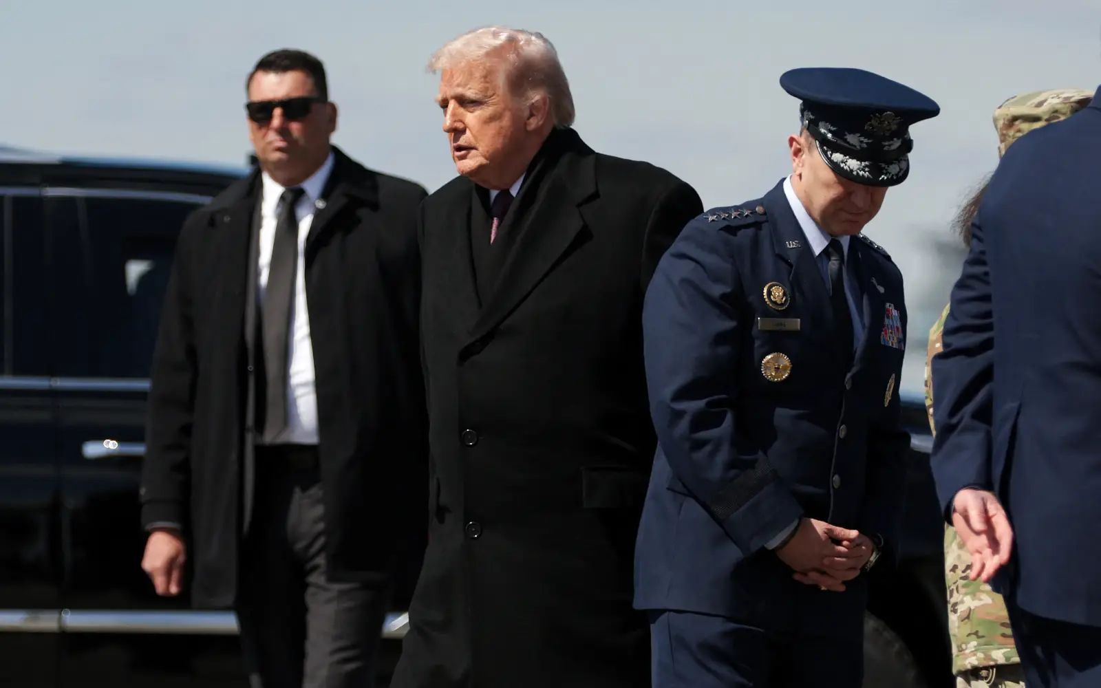 Trump attends return of US aircrew killed in Iran war crash