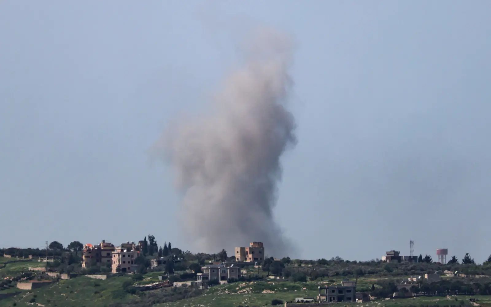 Israeli army carries out demolitions in south Lebanon town