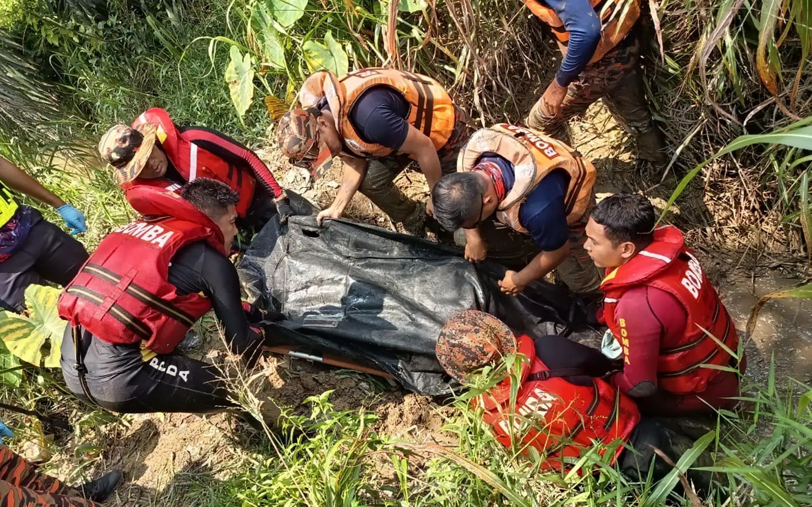 Body of boy who fell into Puncak Alam drain found 10km away in Sungai Buloh