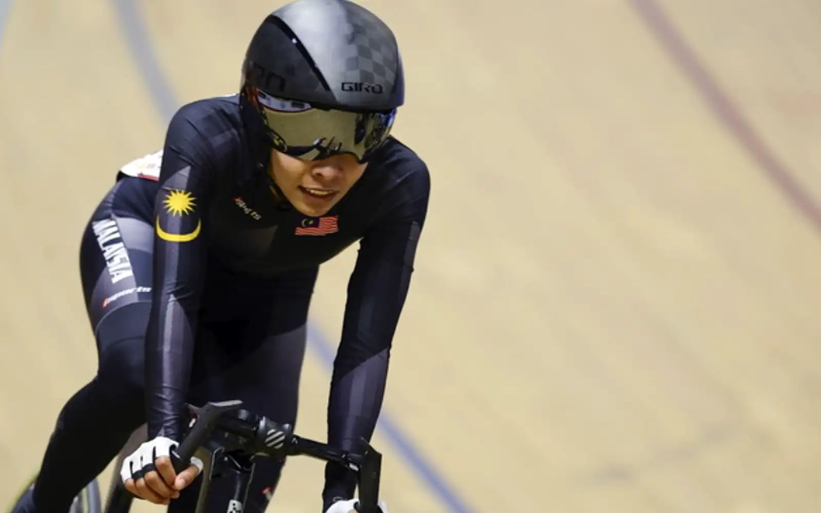 Track cyclists’ hopes punctured at World Cup
